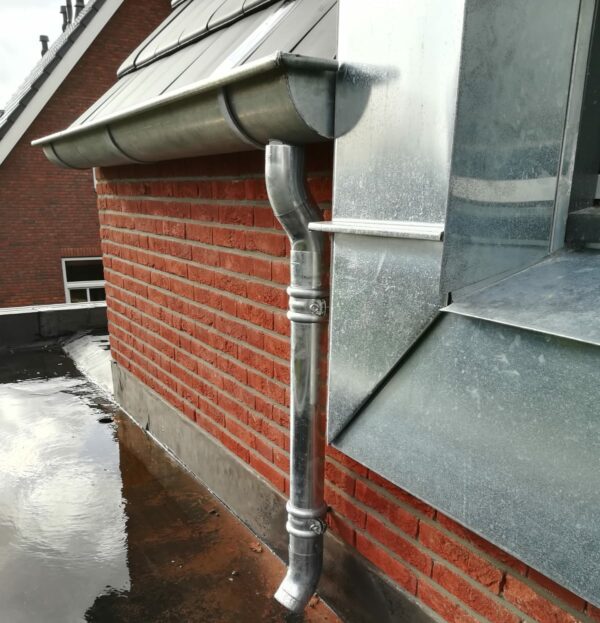 3- Foto Vuil- en schoonwaterafvoer